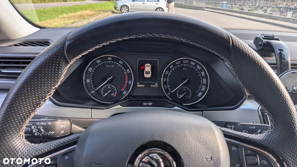 Skoda Superb 1.4 TSI ACT Ambition - 11