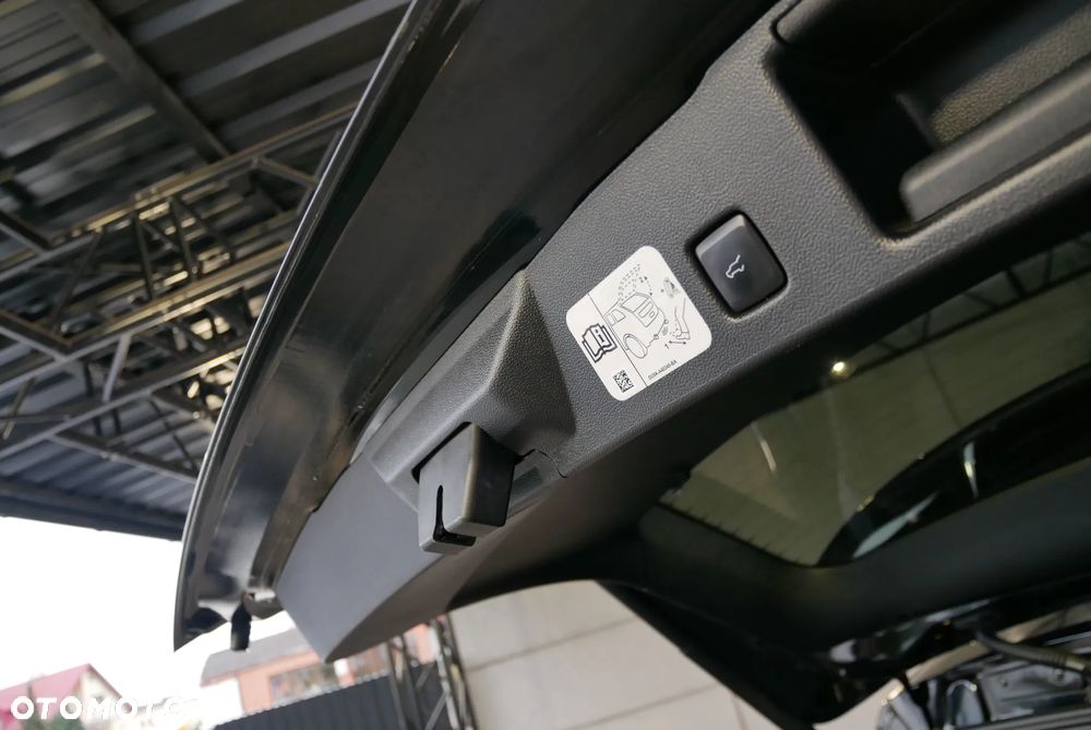 Ford Escape 2.0 EcoBoost AWD Titanium - 31