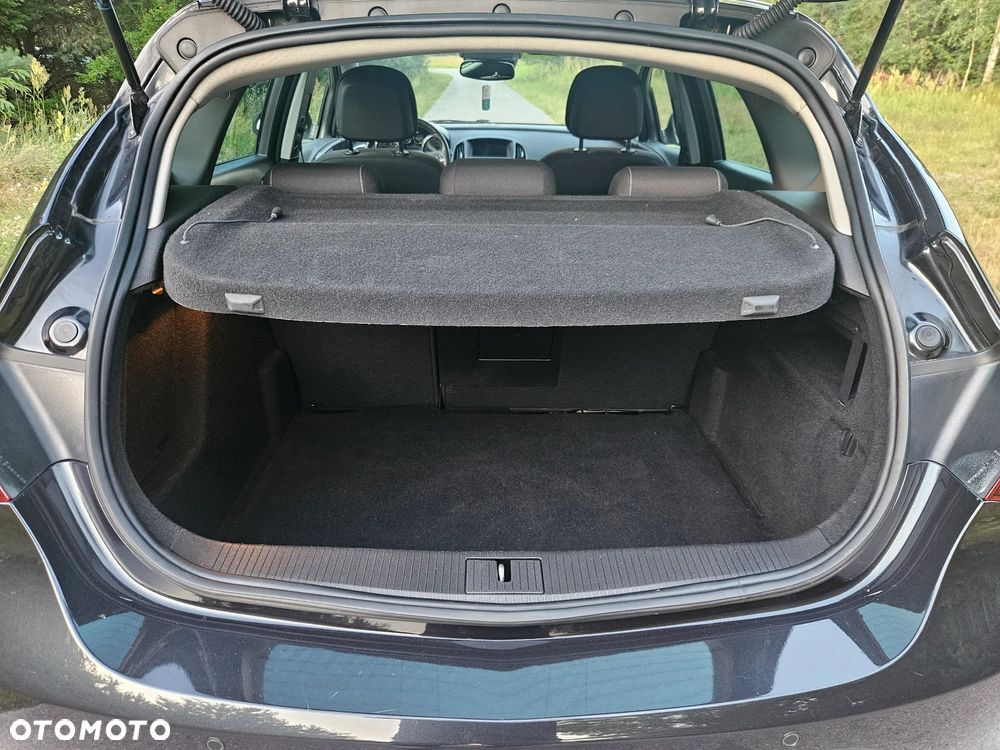 Opel Astra 2.0 CDTI Exklusiv - 32