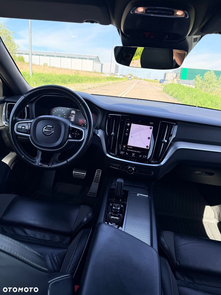 Volvo V60 B4 D R-Design - 25
