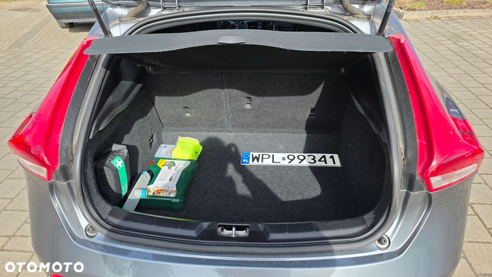 Volvo V40 D2 RDesign - 19