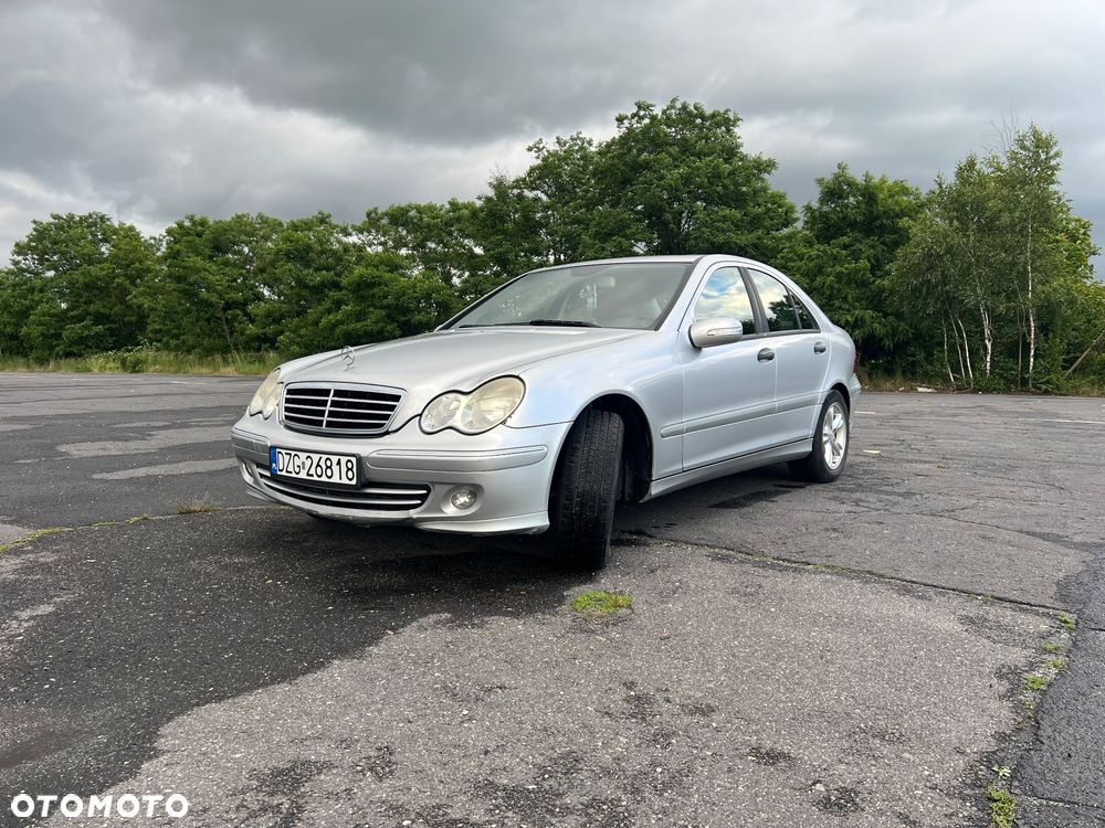 Mercedes-Benz Klasa C 180 T Kompressor Classic - 8