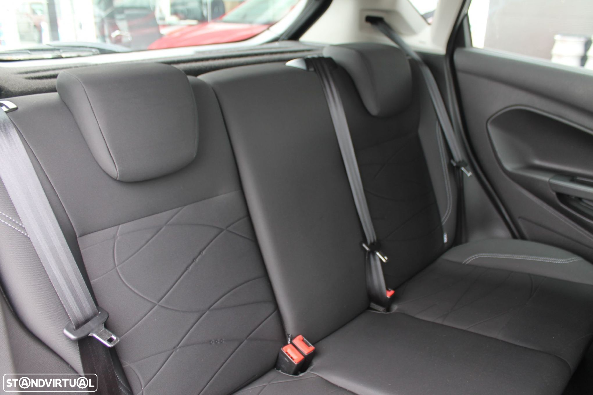 Ford Fiesta 1.5 TDCi Titanium - 8