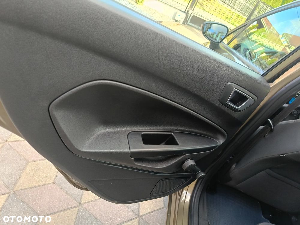 Ford Fiesta 1.25 Silver X (Trend) EU5 - 26