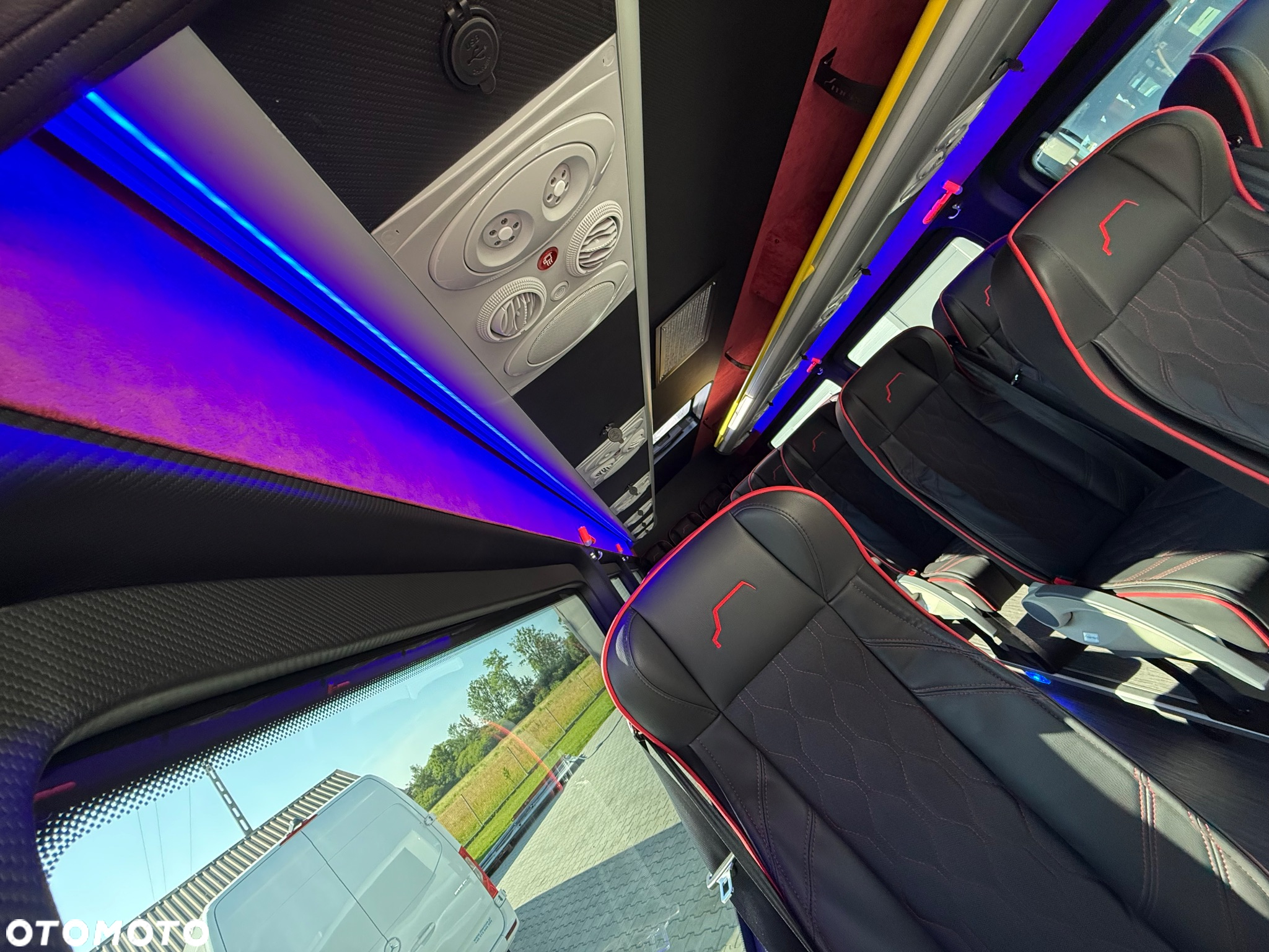 Mercedes-Benz Sprinter 519 - 17