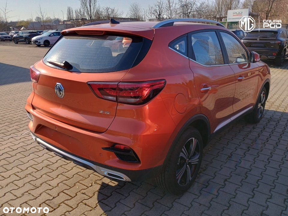 MG ZS - 3
