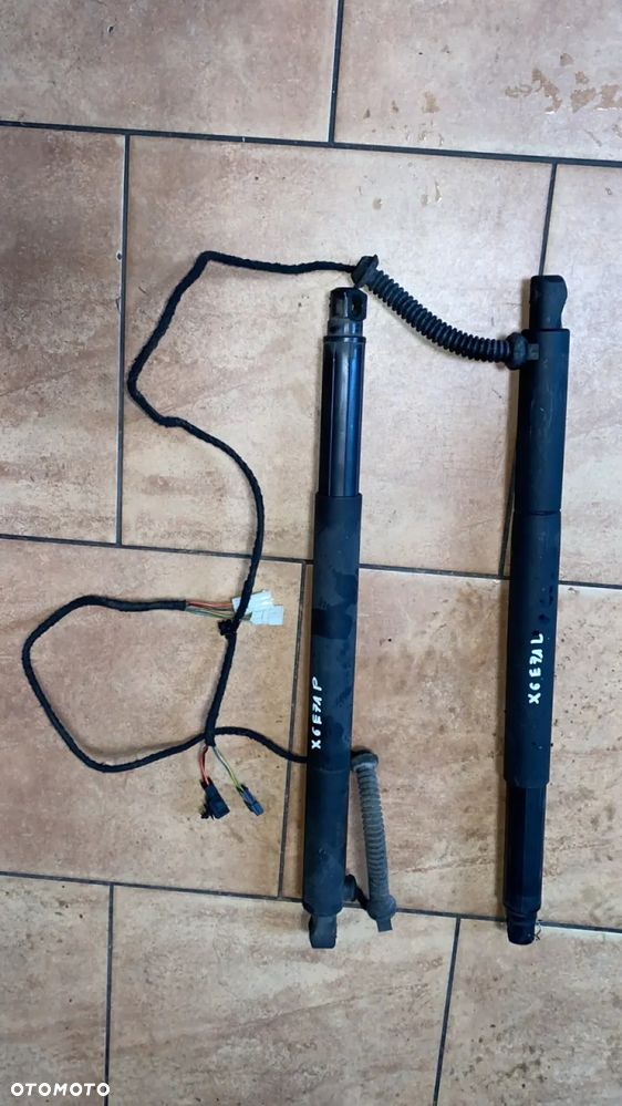 ELEKTRYCZNE SIŁOWNIKI KLAPY TYLNEJ BMW X6 E71 LEWY PRAWY 7188489 7188490 - 1