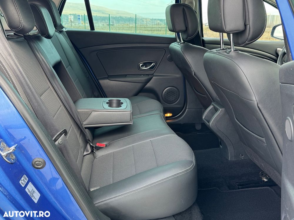 Renault Megane dCi 110 FAP EDC Bose Edition - 11