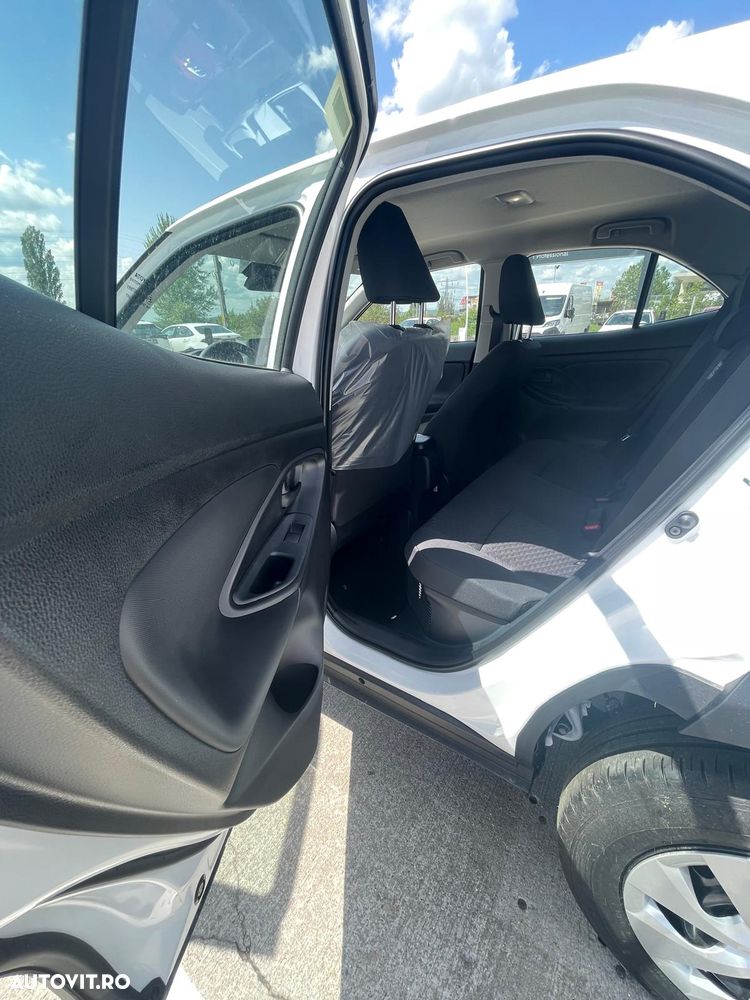 Toyota Yaris 1.5 VVT-i HSD Active - 18