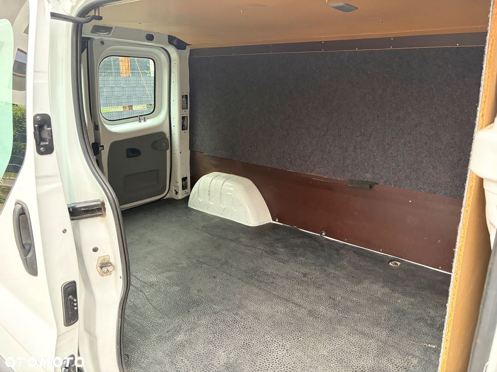 Renault Trafic - 20