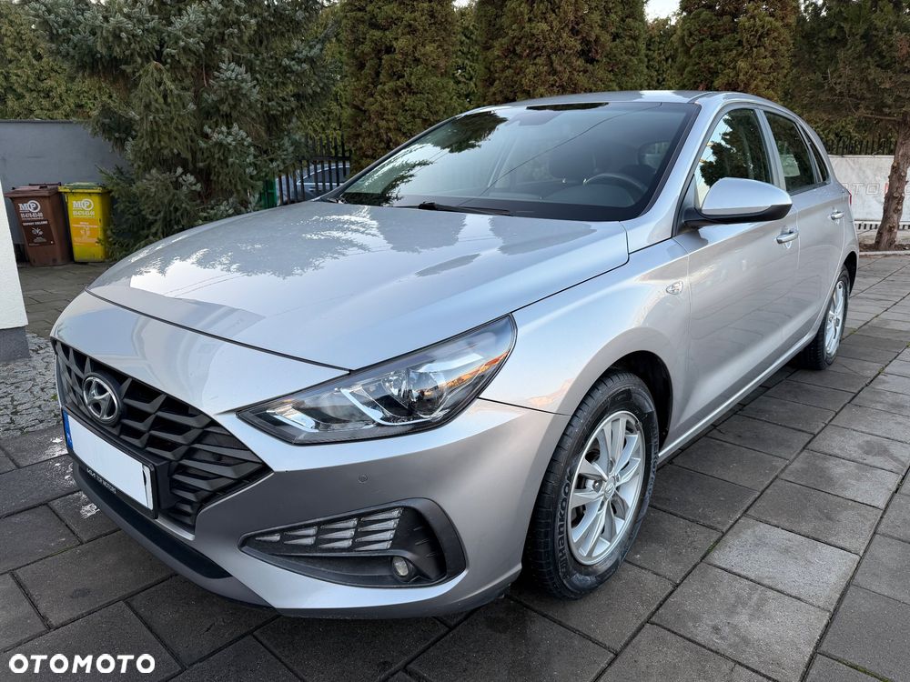 Hyundai i30 1.5 DPI Classic + - 5