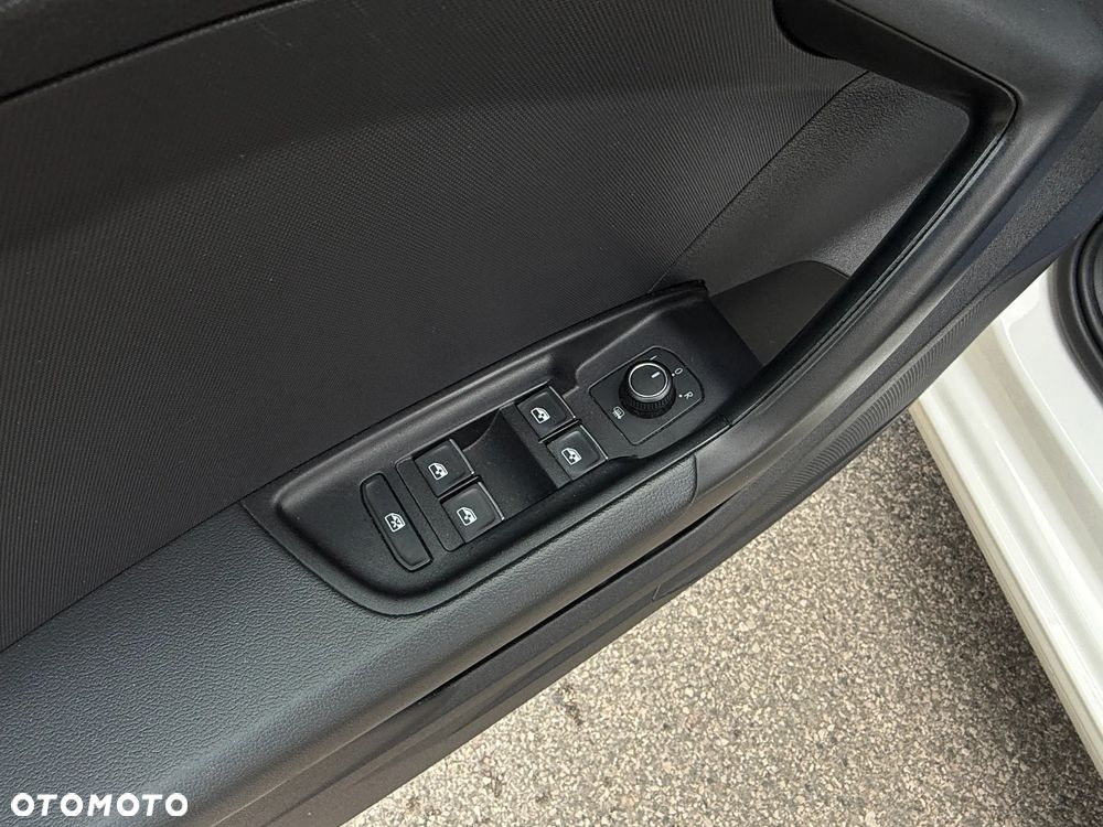 Audi A1 Sportback 30 TFSI S tronic - 33