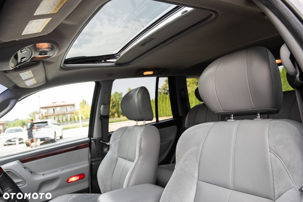 Jeep Grand Cherokee - 18