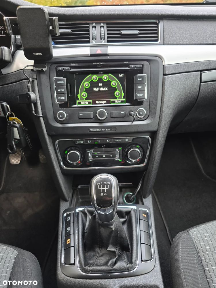 Skoda Superb Combi 1.6 TDI Green tec Ambition - 37