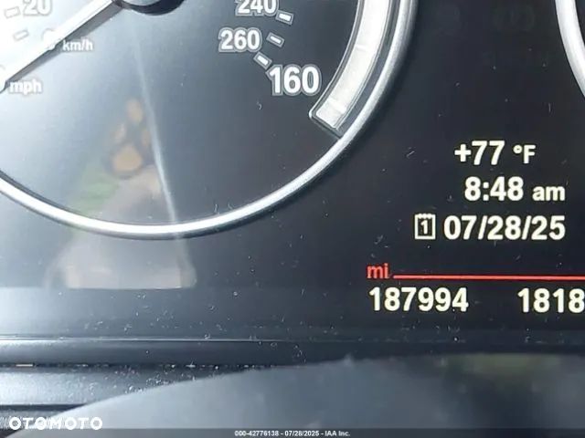 BMW Seria 5 550i - 15