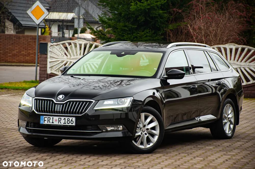 Skoda Superb 2.0 TDI 4x4 DSG Premium Edition - 32