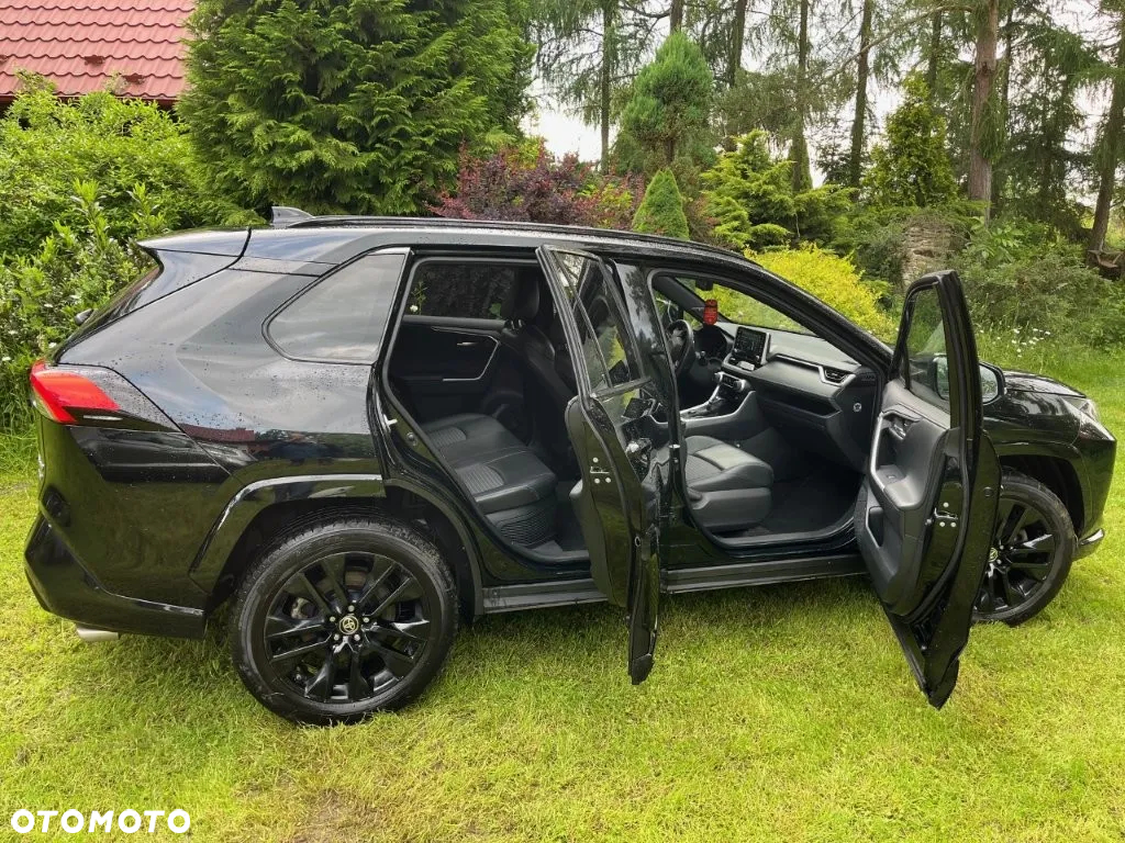 Toyota RAV4 2.5 Hybrid Black Edition by JBL 4x4 - 8