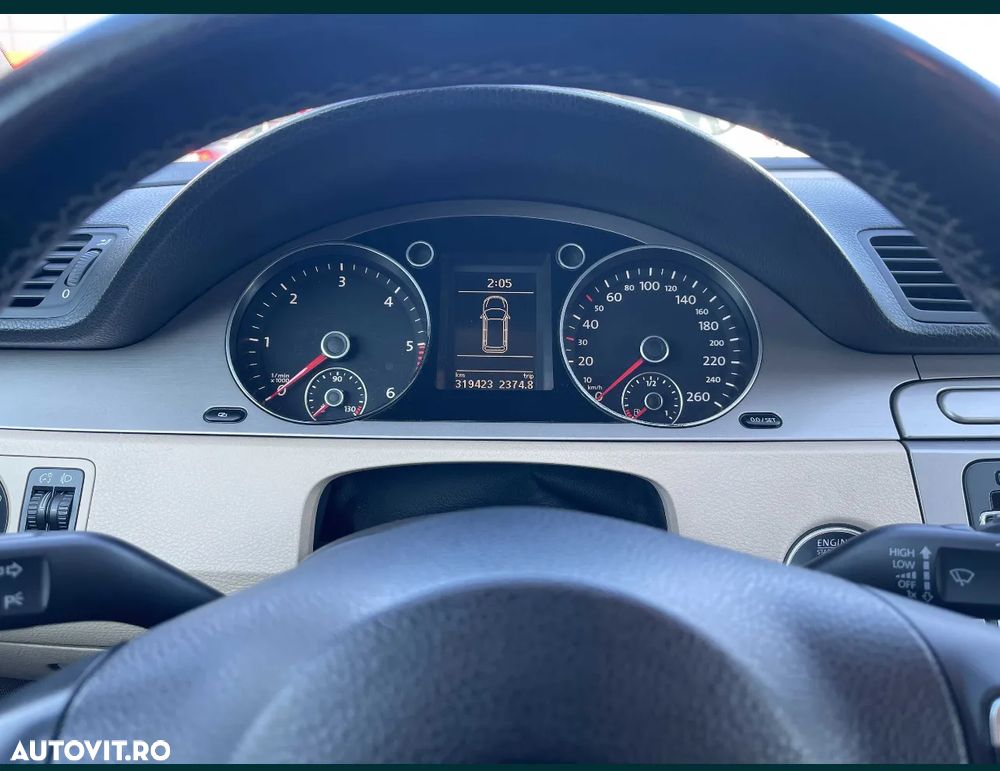 Volkswagen Passat - 5