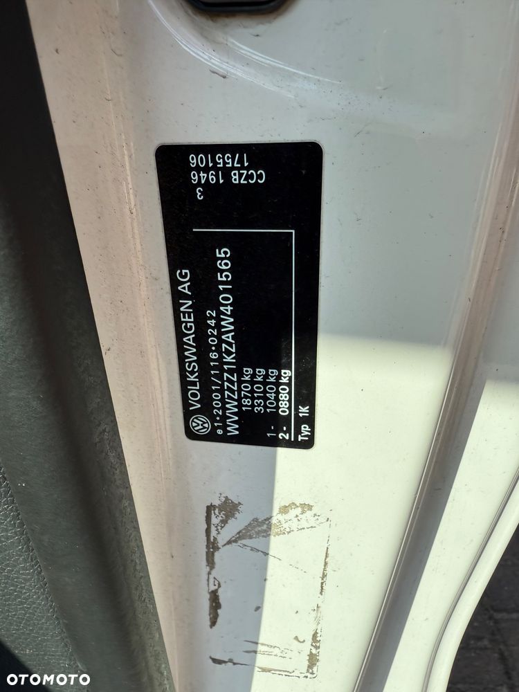 Volkswagen Golf 2.0 GTI adidas - 29