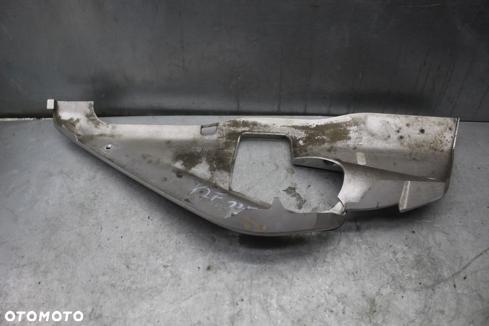 Yamaha YZF 125 Bok boczek owiewka b1607 - 2
