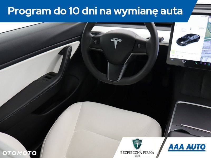 Tesla Model 3 - 9