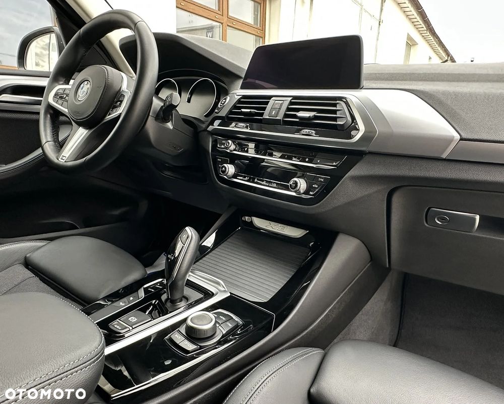 BMW X3 xDrive20i sport - 23