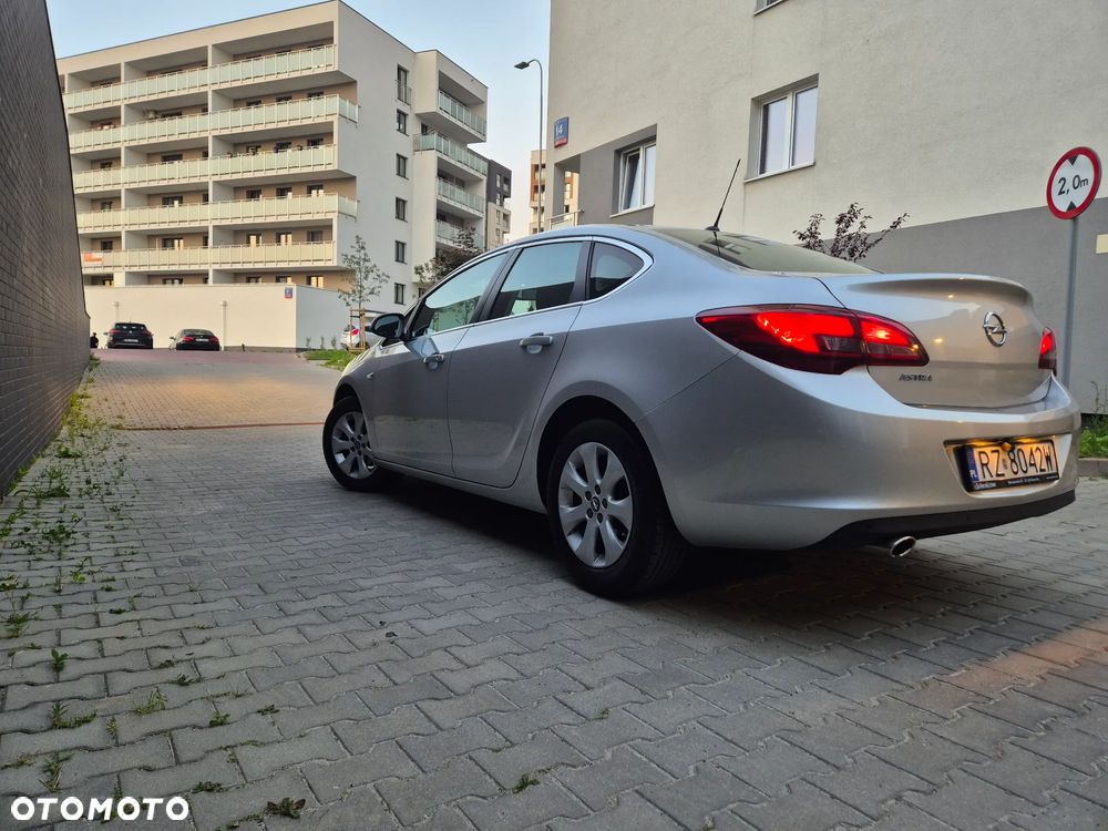 Opel Astra 1.4 T Active - 5