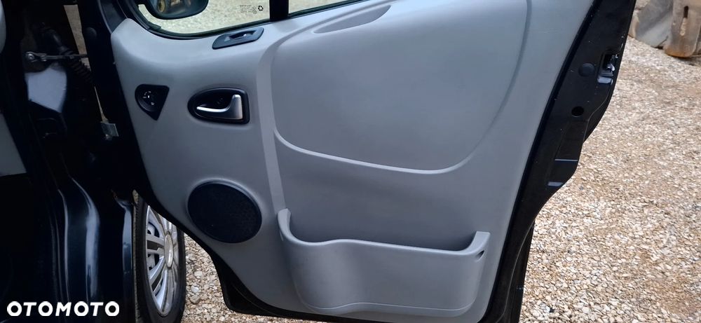 Opel Vivaro L2H1 - 25