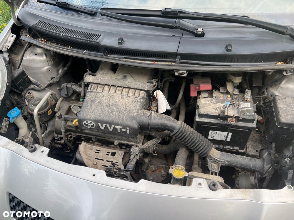 Toyota Yaris - 6