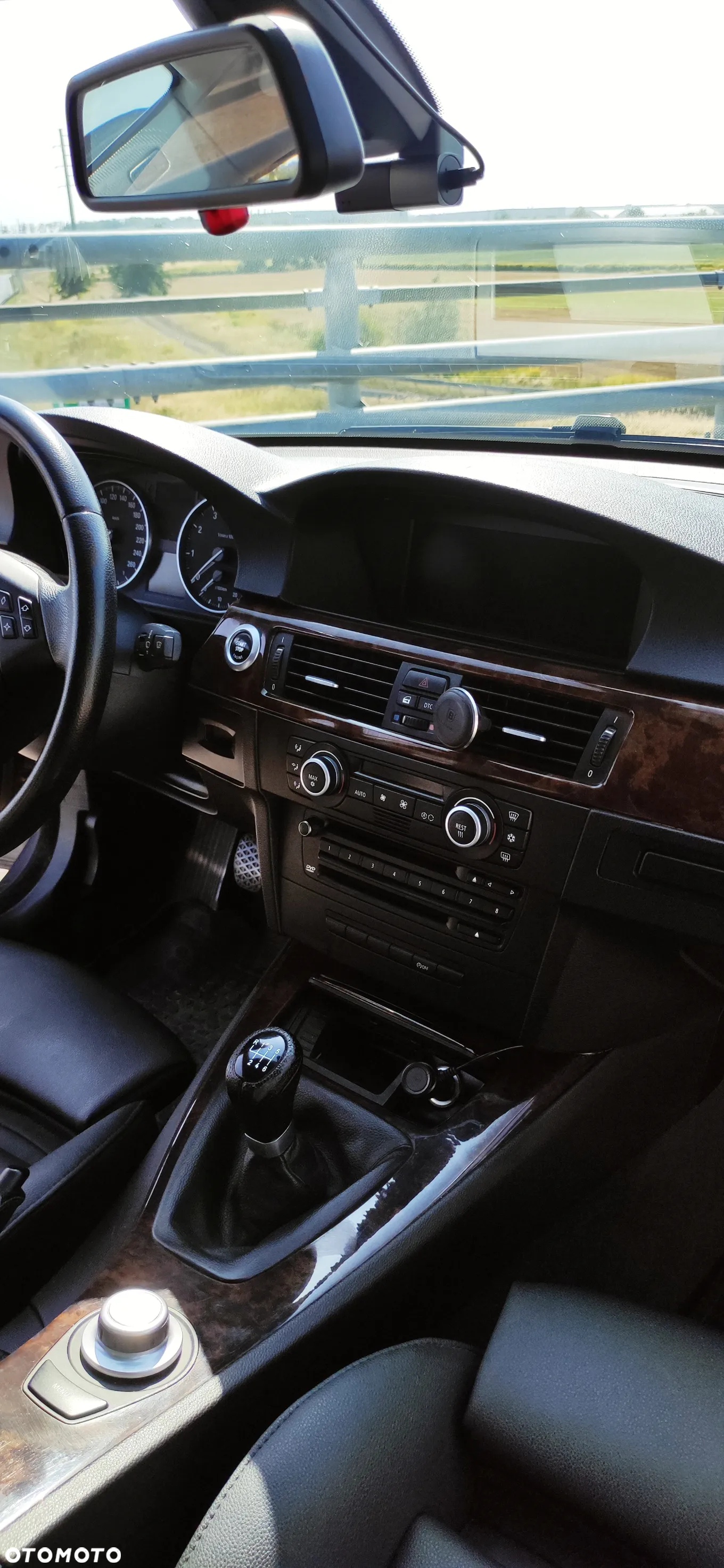 BMW Seria 3 320i - 12