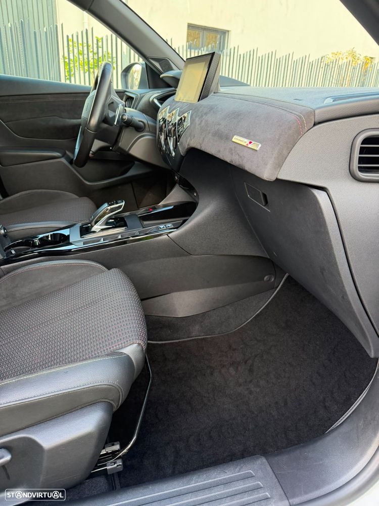 DS DS3 Crossback PureTech 130 Aut. PERFORMANCE LINE + - 11