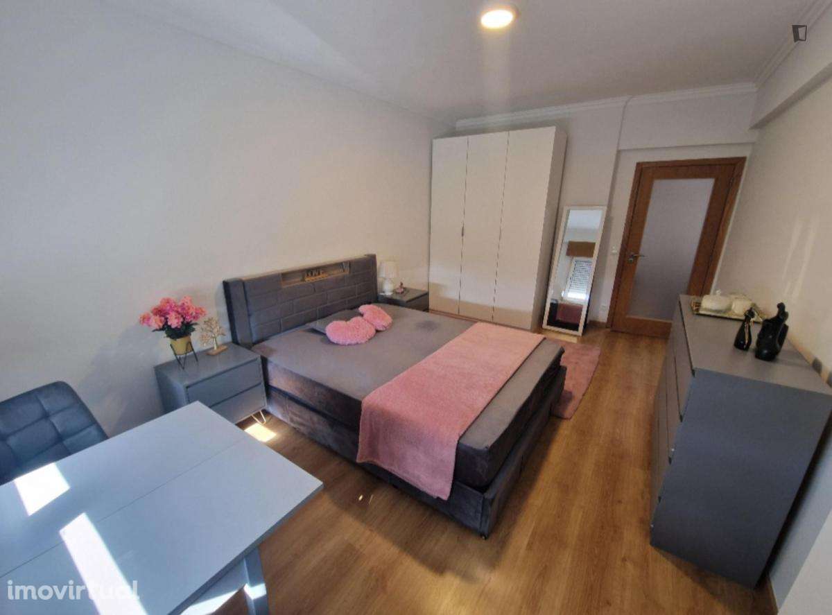 Quarto - localizado em Amadora Lisbon - Grande imagem: 2/4