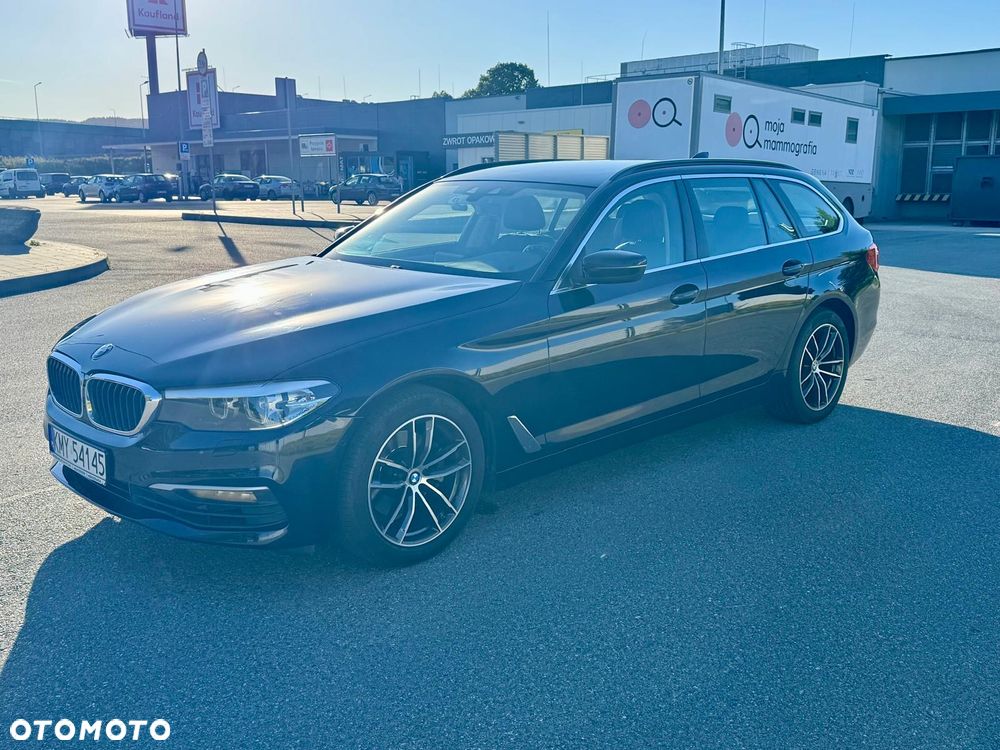 BMW Seria 5 520d Sport Line sport - 4