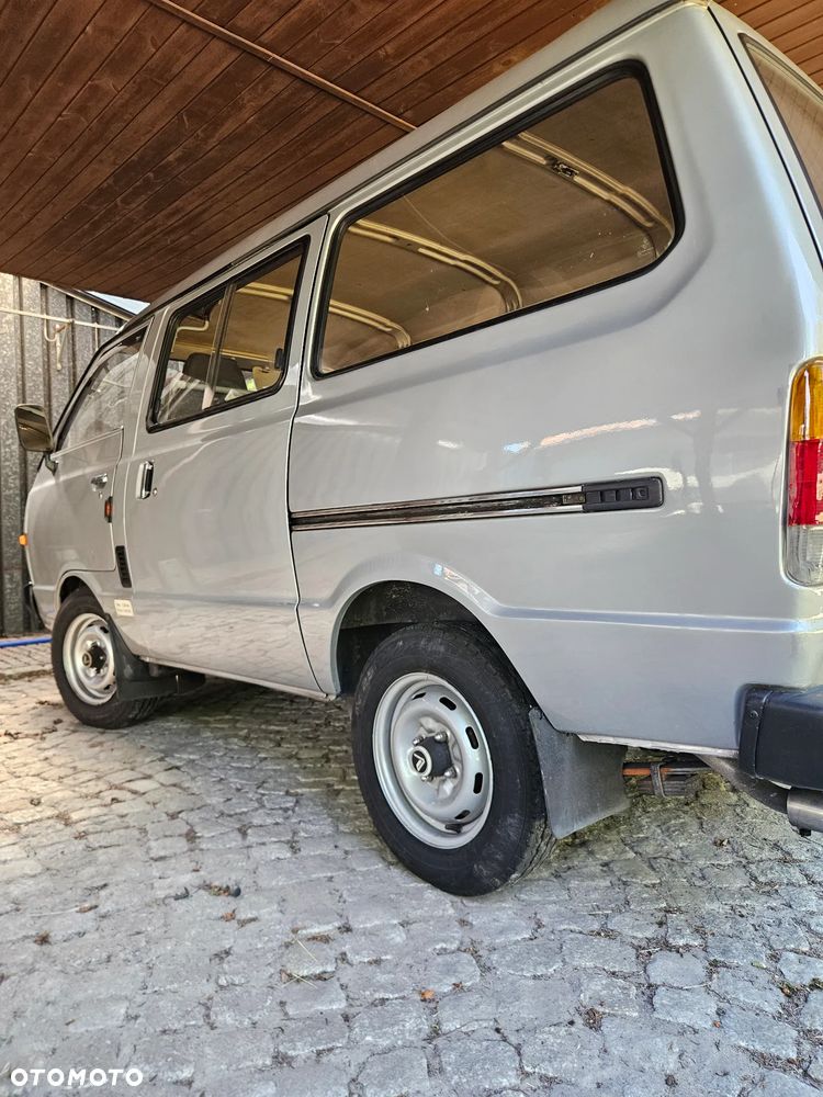 Nissan Vanette - 6