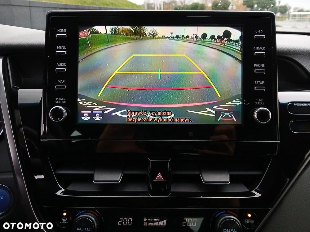 Toyota Camry 2.5 Hybrid Executive CVT - 27