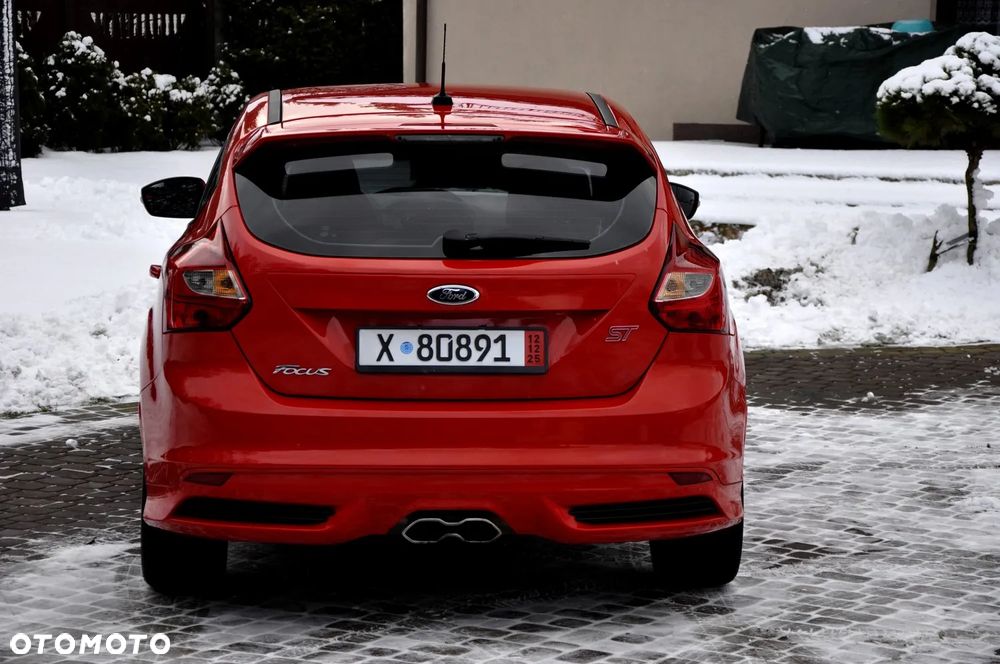 Ford Focus 2.0 EcoBoost ST mit Leder-Sport-Paket - 16