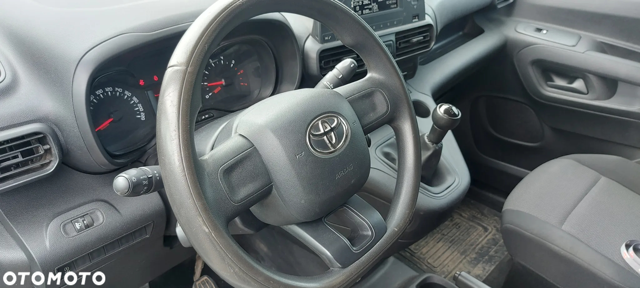 Toyota Proace City 1.5 D-4D Long 2,3t Active (bryg.) - 17