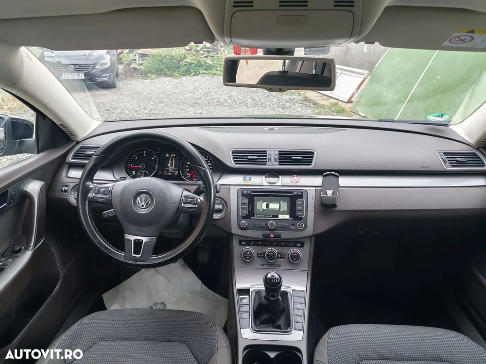 Volkswagen Passat Variant 2.0 TDI BlueMotion Technology Exclusive - 10