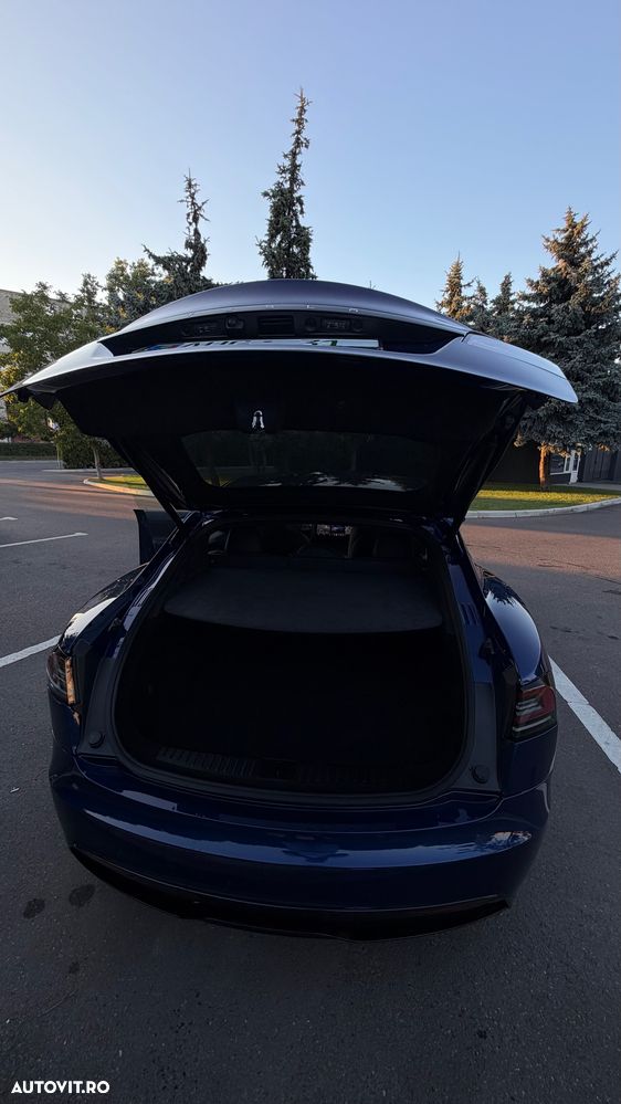 Tesla Model S AWD - 13