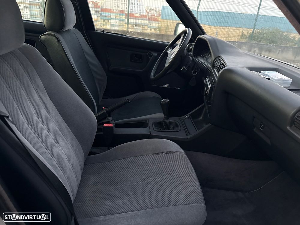 BMW 320 i - 9