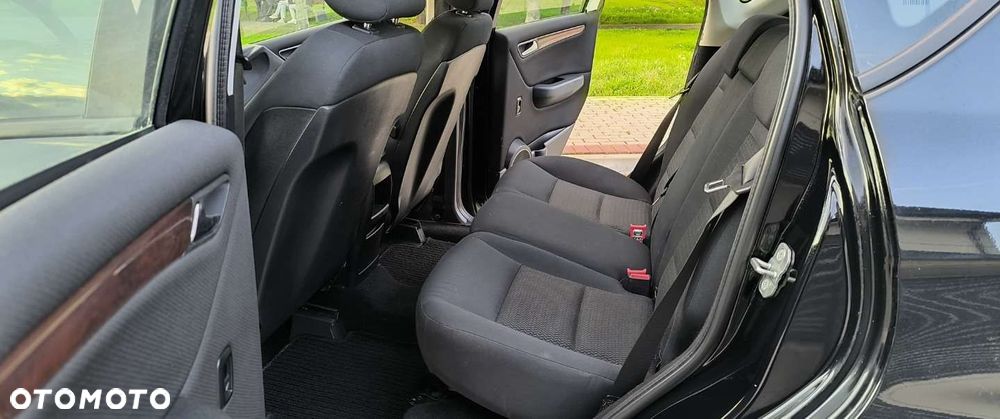 Mercedes-Benz Klasa A 180 Autotronic Avantgarde Special Edition - 31