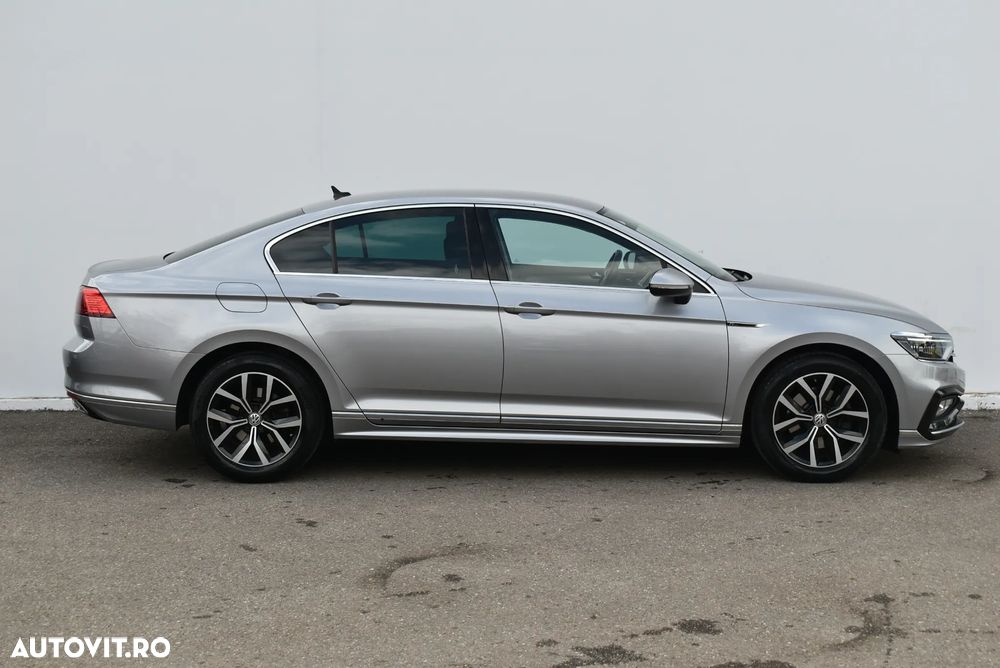 Volkswagen Passat 2.0 TDI DSG Highline - 23