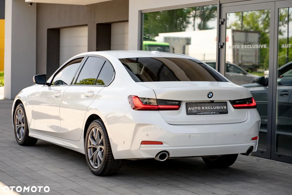 BMW Seria 3 320i Luxury Line - 19