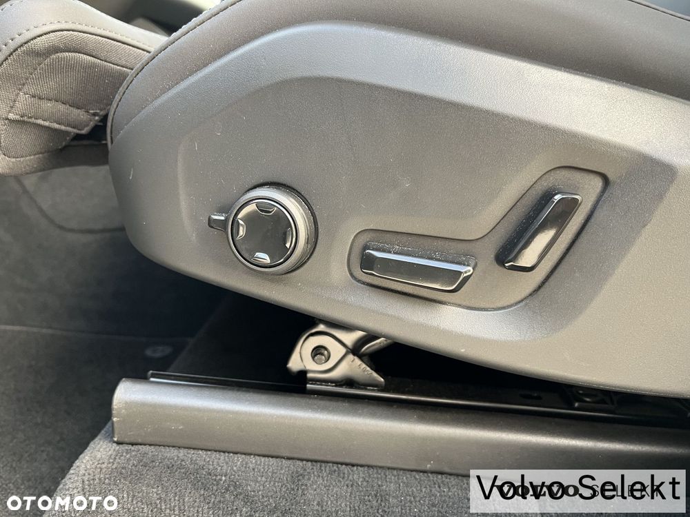 Volvo XC 60 - 24