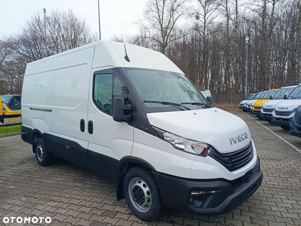 Iveco Daily 35S18HV 12M3 dostępny od ręKi - 6