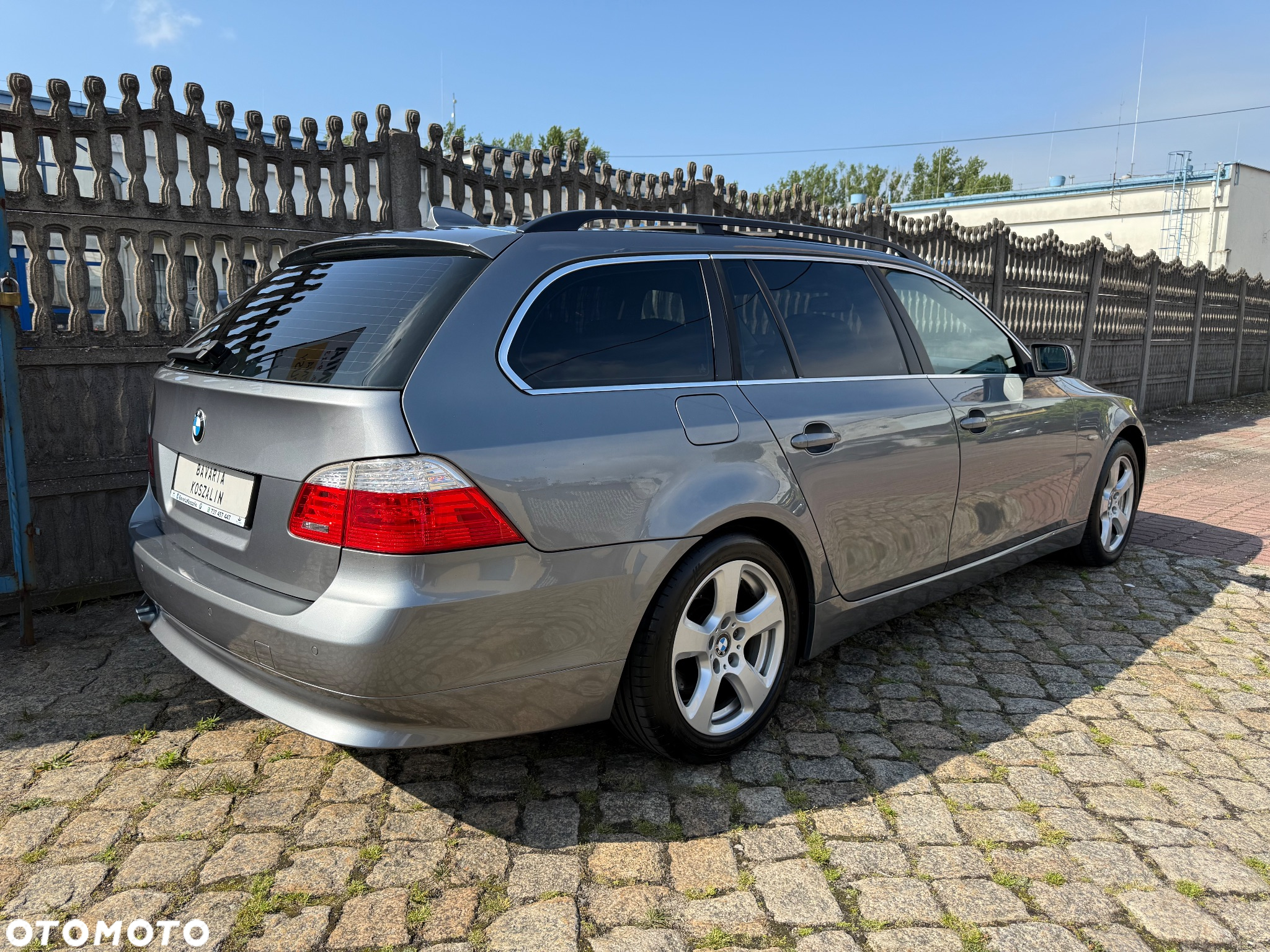 BMW Seria 5 530d xDrive Touring - 11