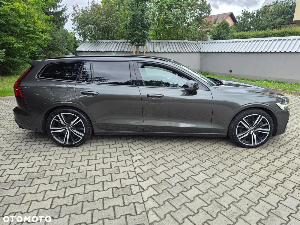 Volvo V60 T8 AWD Plug-In Hybrid R-Design - 7