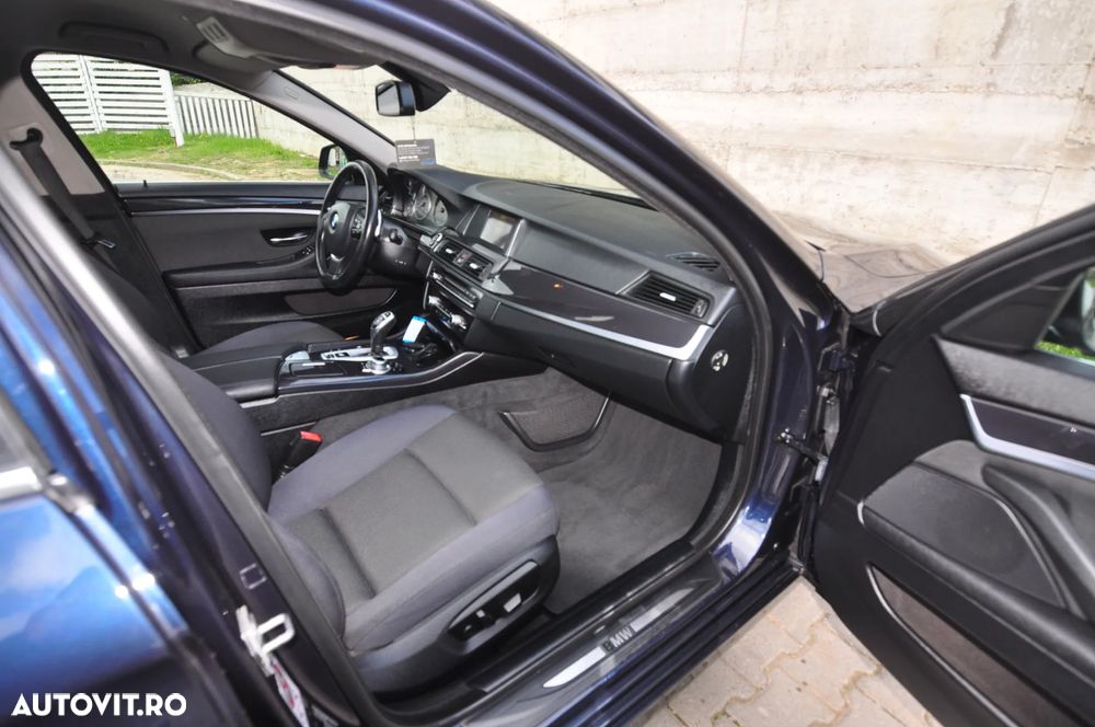 BMW Seria 5 525d xDrive AT - 9