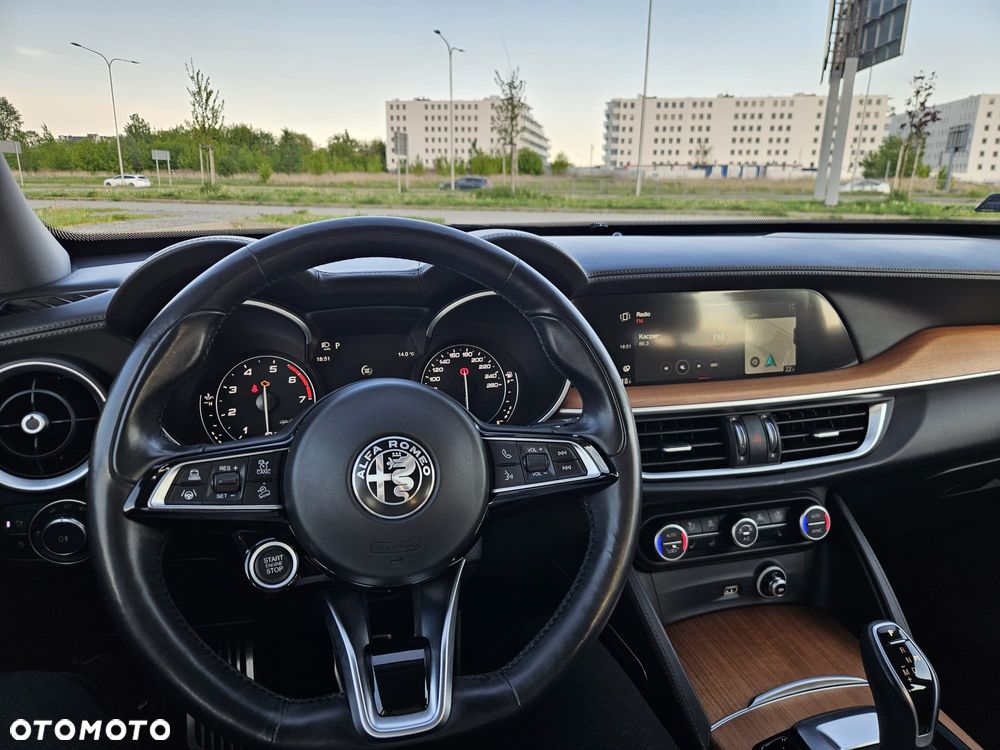 Alfa Romeo Stelvio 2.0 Turbo TI Q4 - 10