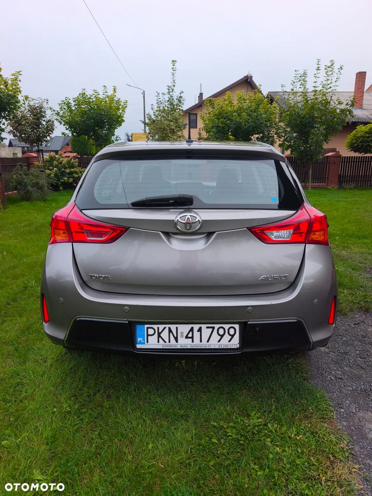 Toyota Auris 1.4 D-4D Comfort - 4